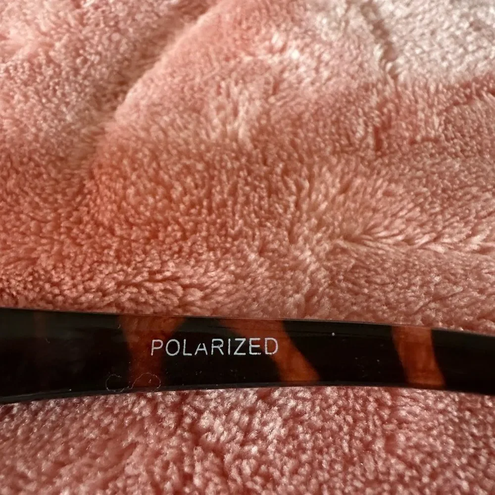 Foster Grant Women's Poppet Polarized Rectangular Sunglasses, Tortoise/Brown